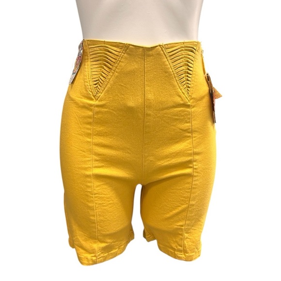Vintage 90s Jordache Yellow High-Waisted Stretch Denim Shorts Juniors Size 7/8 - Picture 2 of 9